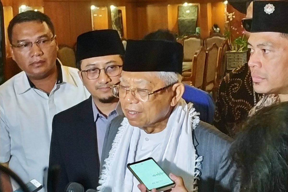 Prabowo akan umumkan 80 menteri, Ma'ruf: Ya gak papa sih