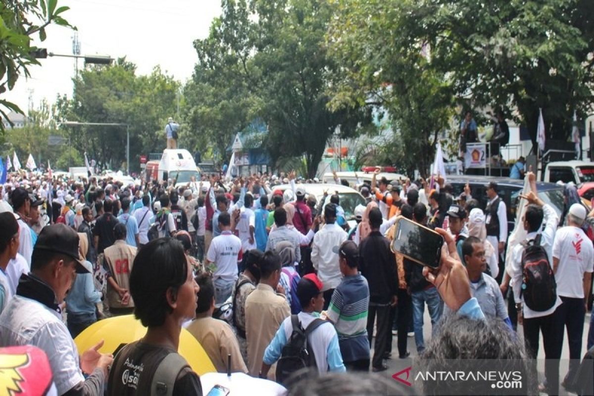 Ribuan warga pendukung Prabowo hadir dalam kampanye terbuka di Solo