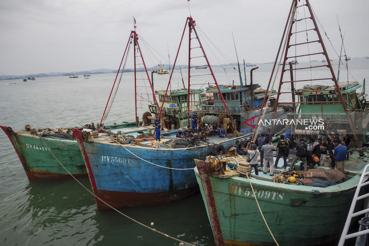 Indonesia seizes six illegal fishing boats from Vietnam and Malaysia