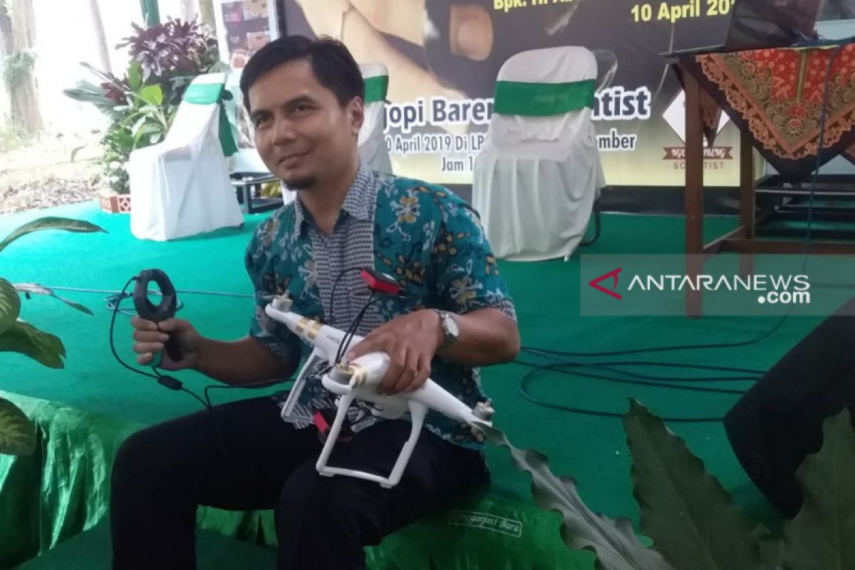 Unej luncurkan teknologi "handheld-drone" dukung pertanian presisi