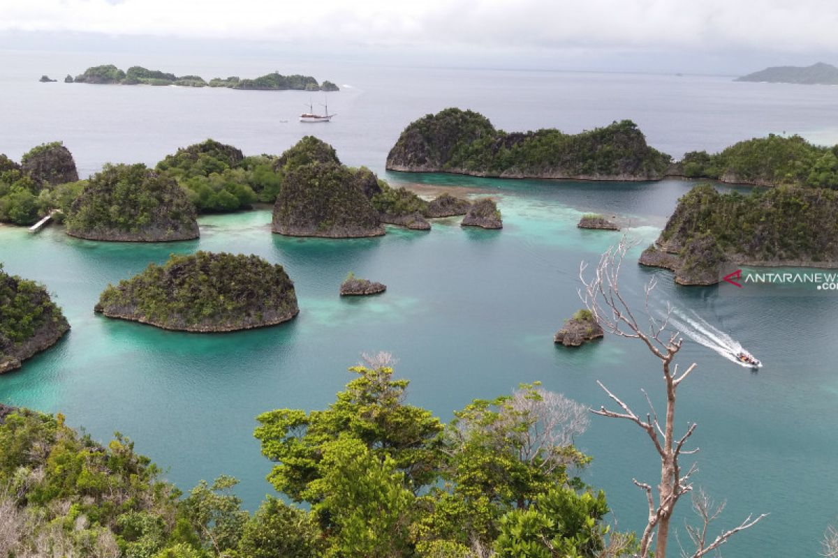 Destinasi Wisata Piaynemo Raja Ampat tutup 17 April