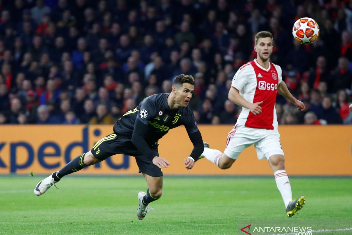 Ajax vs Juventus imbang 1-1