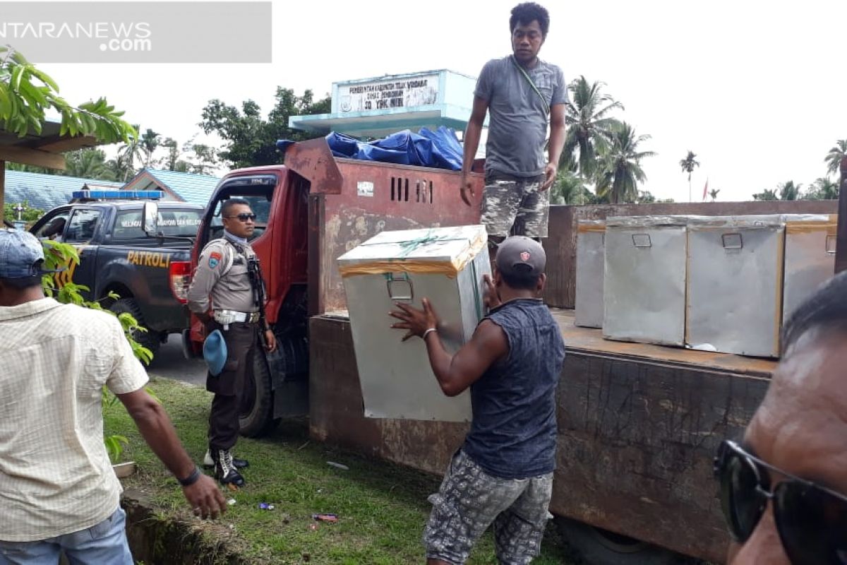 KPU Wondama mulai distribusi logistik ke tempat terjauh