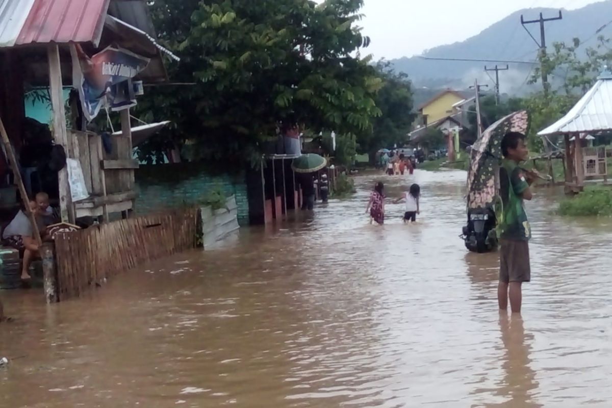 Banjir bandang terjang Brang Rea Sumbawa Barat