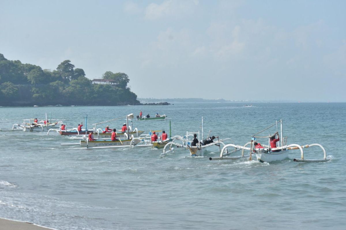 Lombok Barat bangkitkan pariwisata dengan lomba perahu