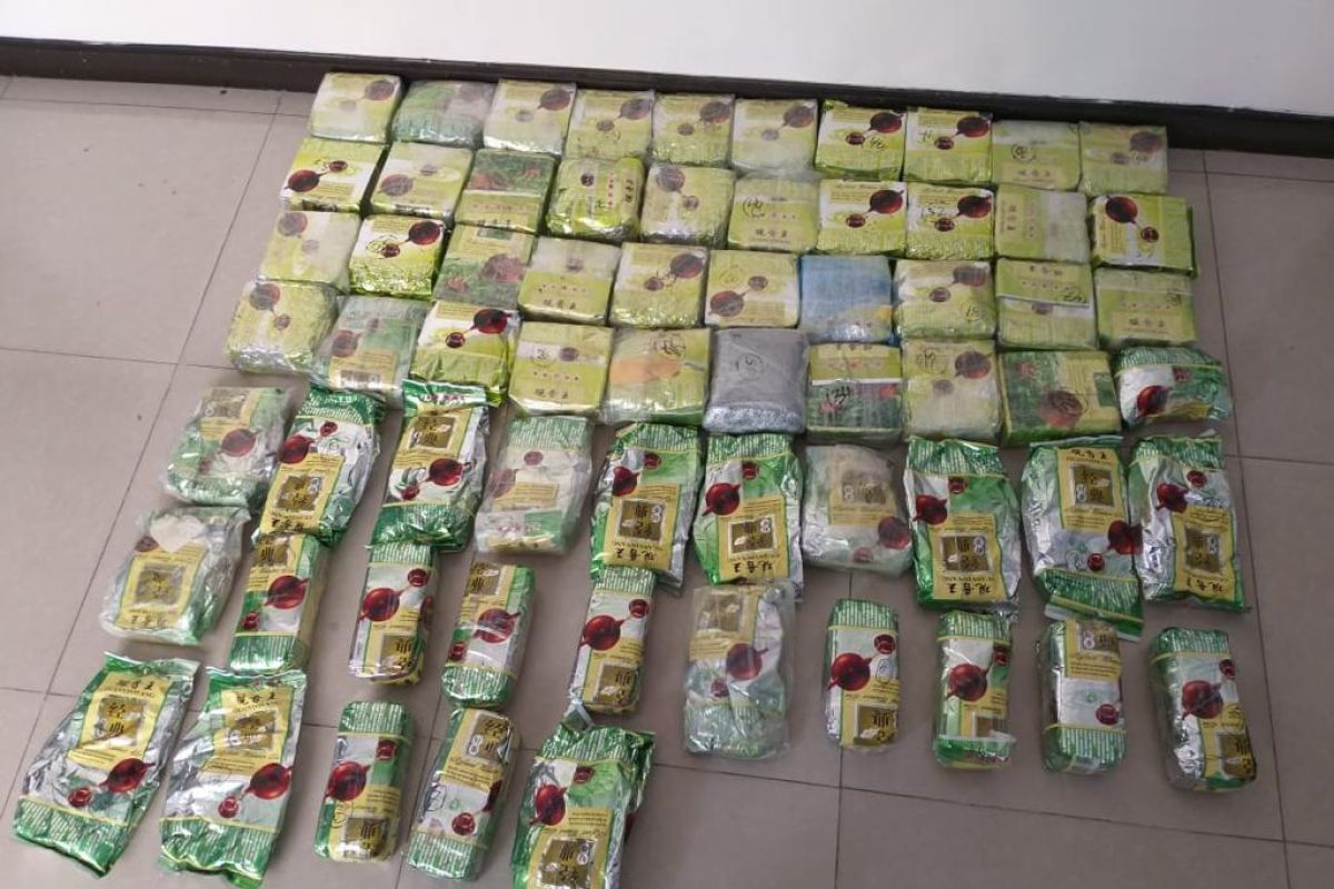 Two drug smugglers arrested and deported from Malaysia