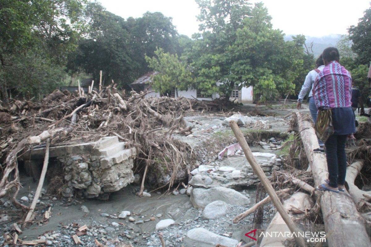 Satu rumah hancur diterjang banjir bandang di Deli Serdang