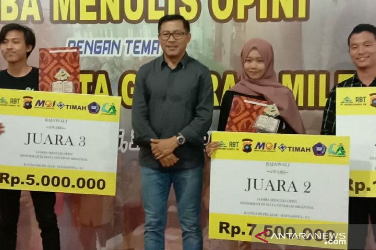 Polda Babel gelar malam penganugerahan Rajawali Award menulis opini