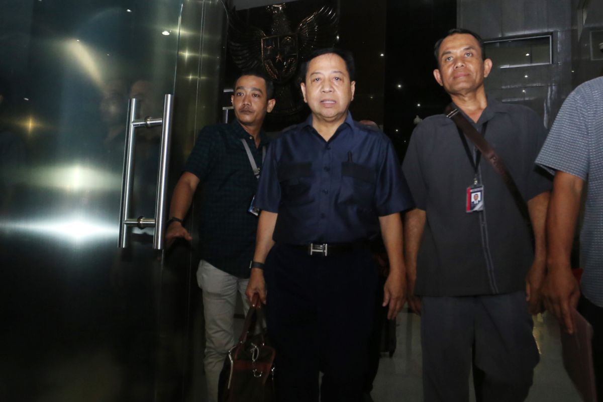Terpidana perkara korupsi Setya Novanto terlihat di Restoran Padang