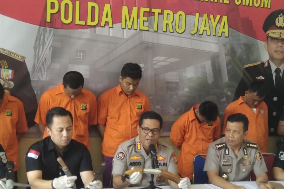 Kapten  rampok spesialis nasabah bank tewas ditembak polisi