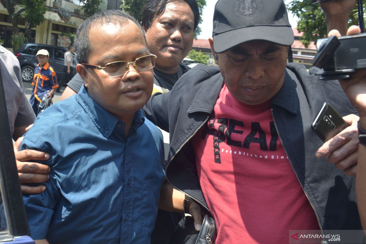 Ketua Kadin: putra mantan Gubernur Bali turut nikmati uang (video)