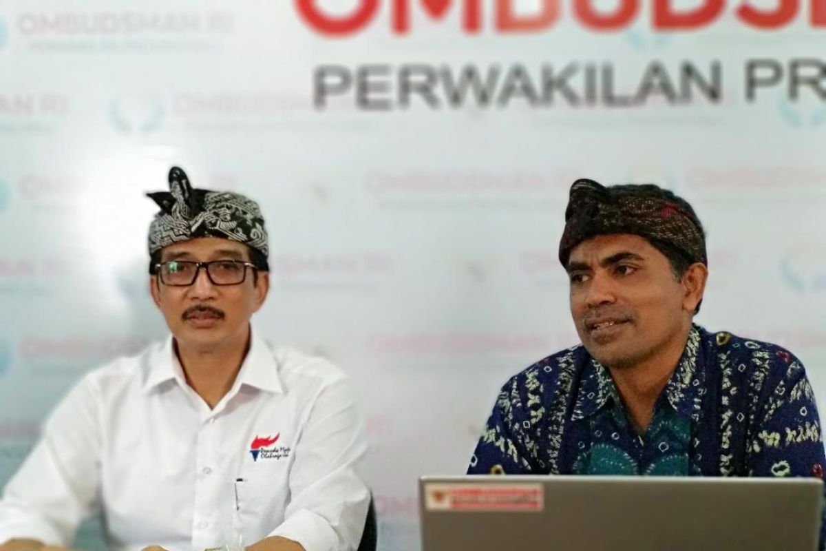 Ombudsman Bali: masih ada pengawas UN bawa ponsel
