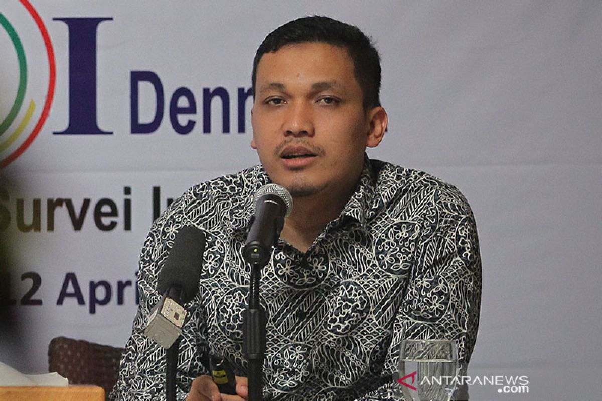 Survei LSI Denny JA: Efek PSBB belum maksimal