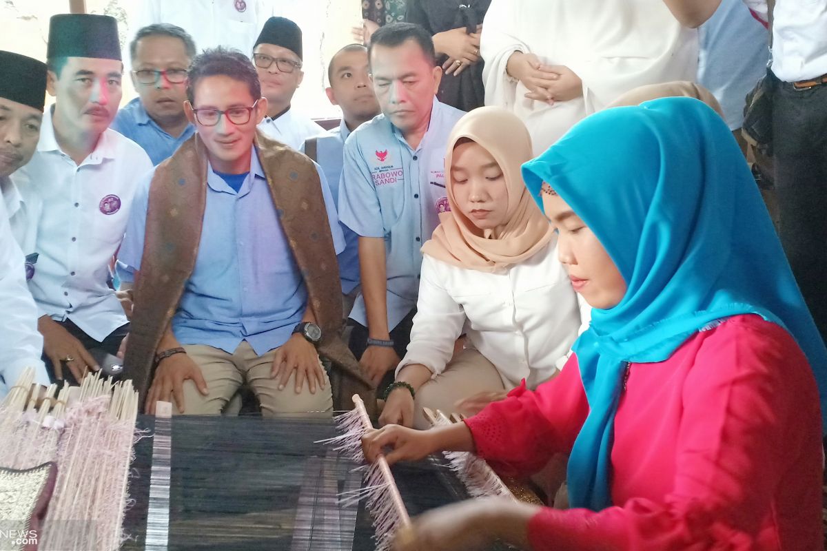 Penegak hukum harus bertindak terkait kasus di Malaysia, kata Sandiaga