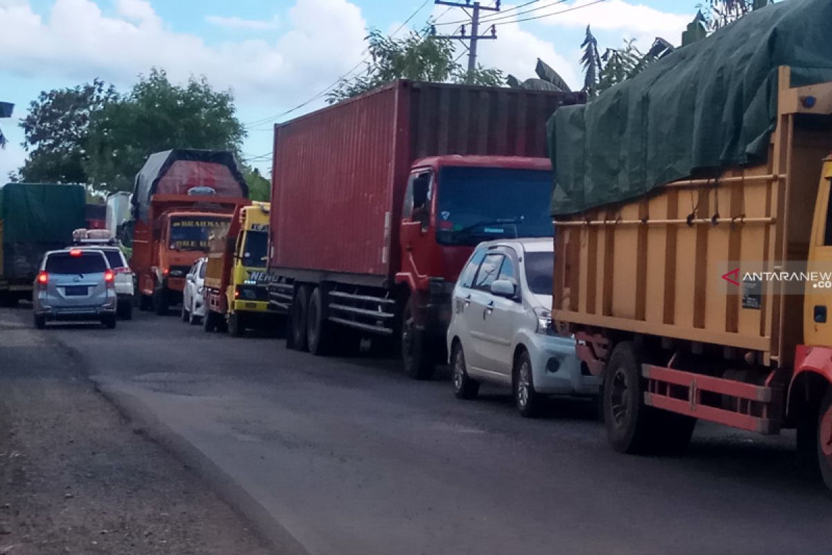 Ini empat titik jalur Padang-Bukittinggi rawan macet dan bencana