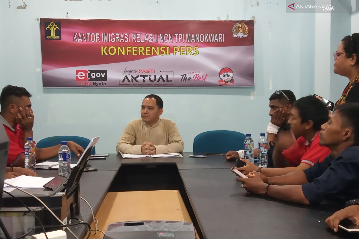 Foreign journalists can monitor polls in Papua if they secure permits