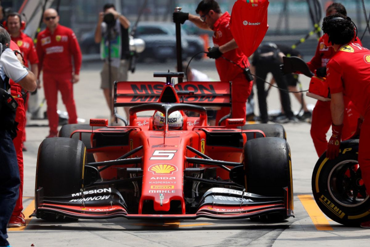 Vettel tunjukkan kecepatan Ferrari di GP China