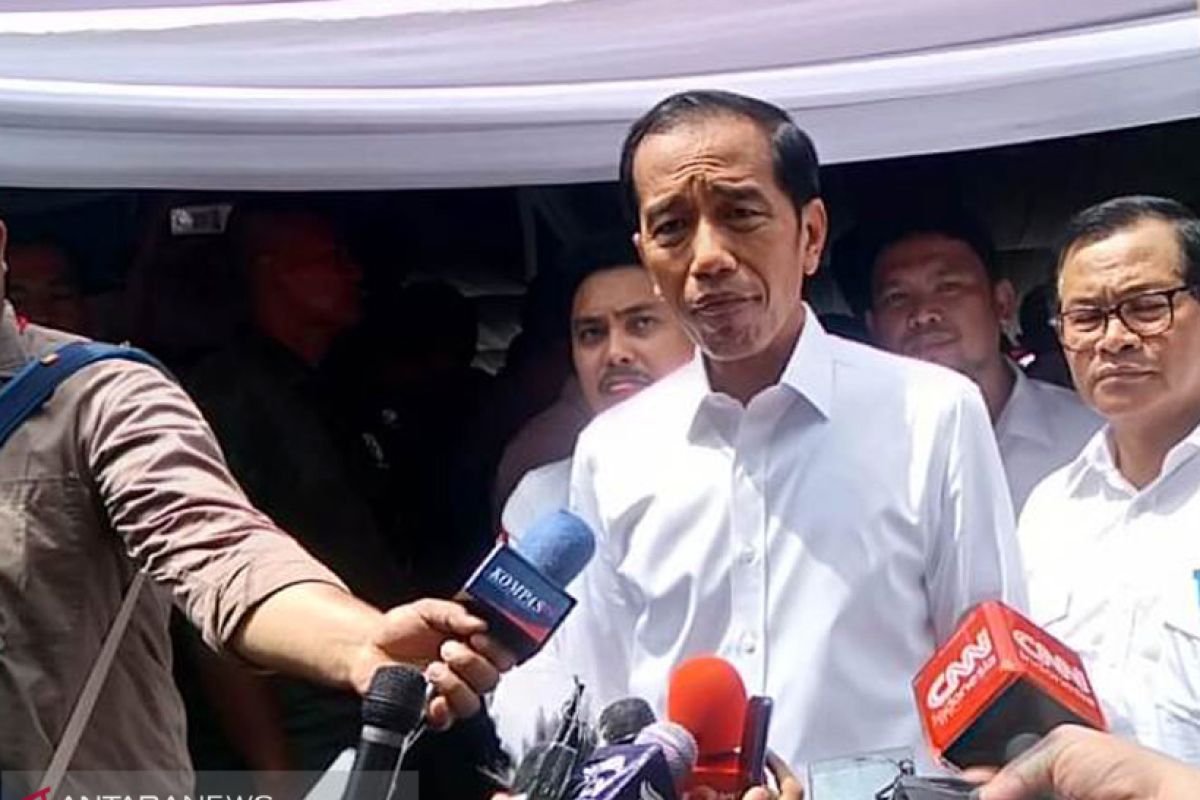 Jokowi sebut final Piala Presiden penting meski batal nonton