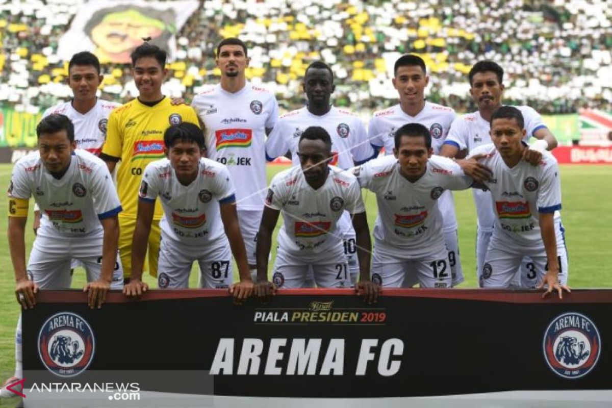 Pelatih Arema pastikan akan bermain 