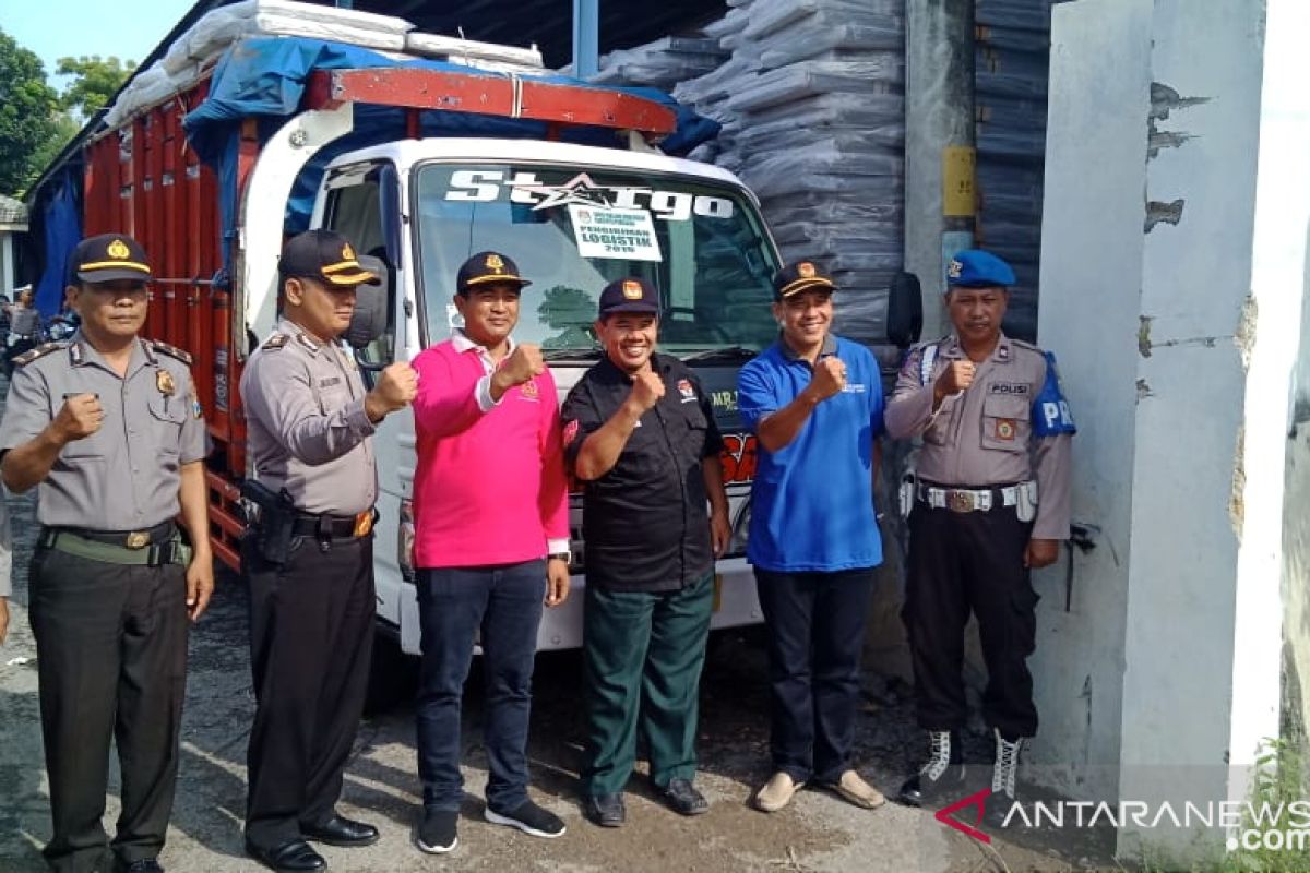 KPU Pamekasan mulai distribusikan logistik pemilu