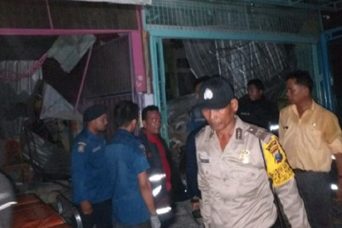 Polisi turunkan tim labfor memastikan penyebab ledakan ruko di Medan