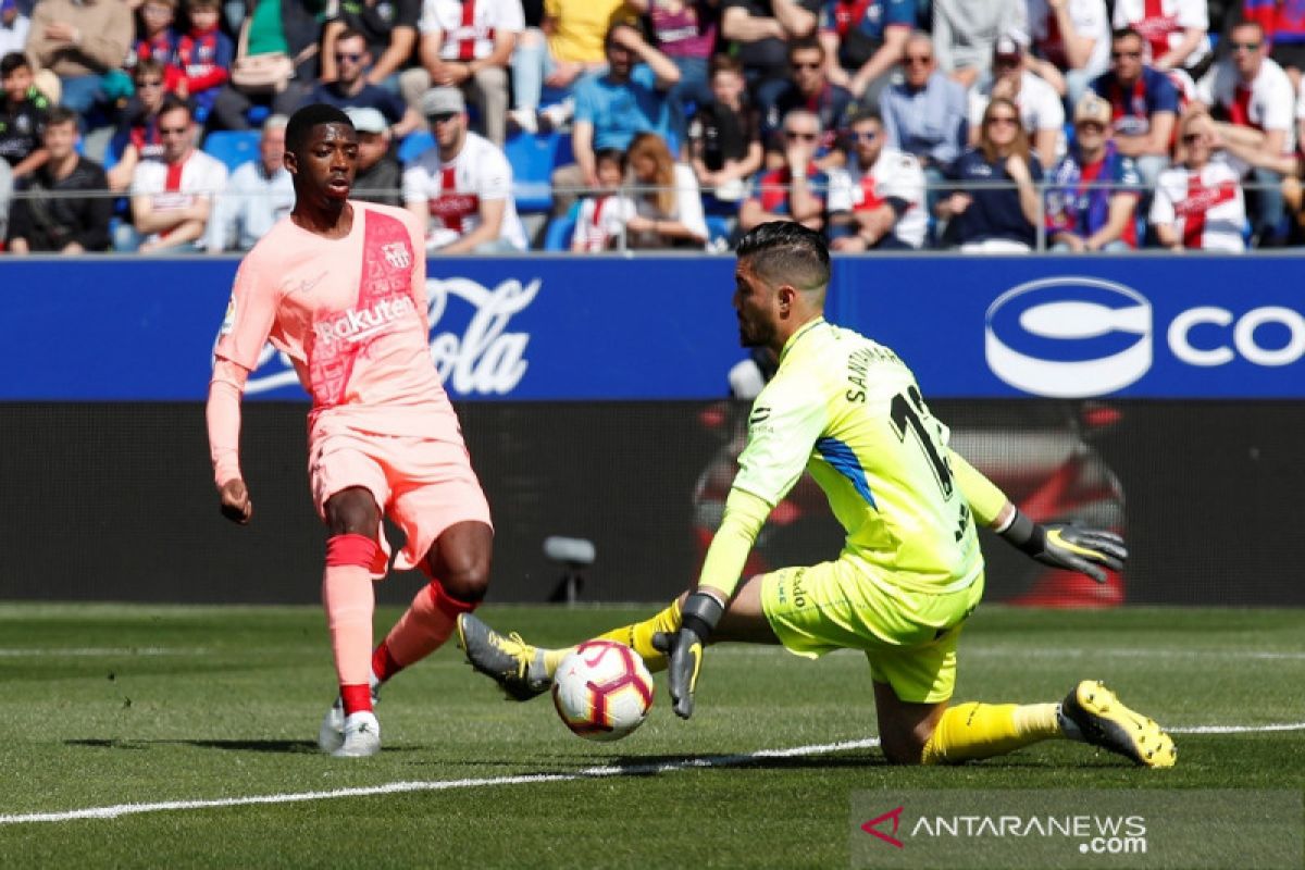 Barcelona ditahan imbang Huesca 0-0