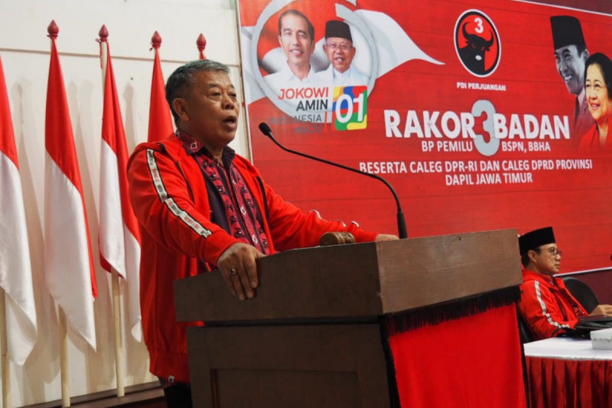 Caleg PDIP diinstruksikan serahkan APK kepada UKM untuk didaur ulang