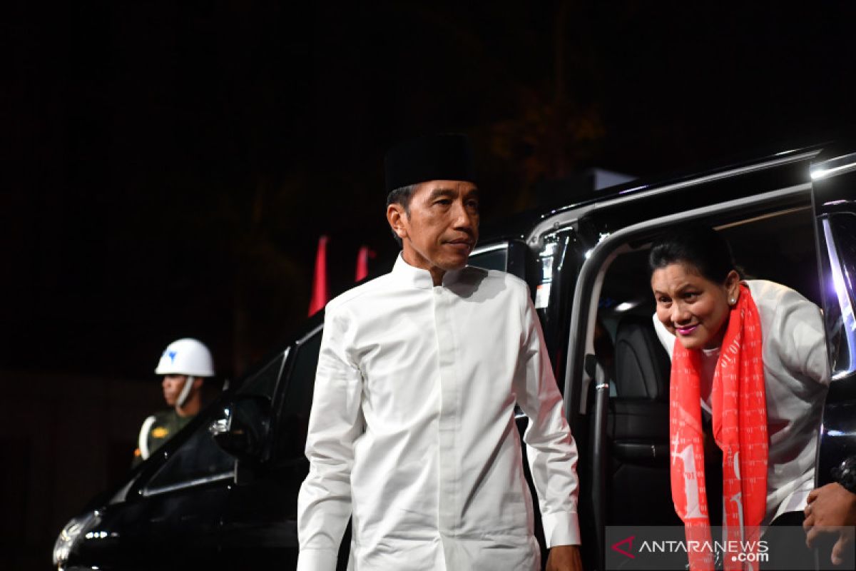 Jokowi: Program Mekaar untuk berdayakan perempuan