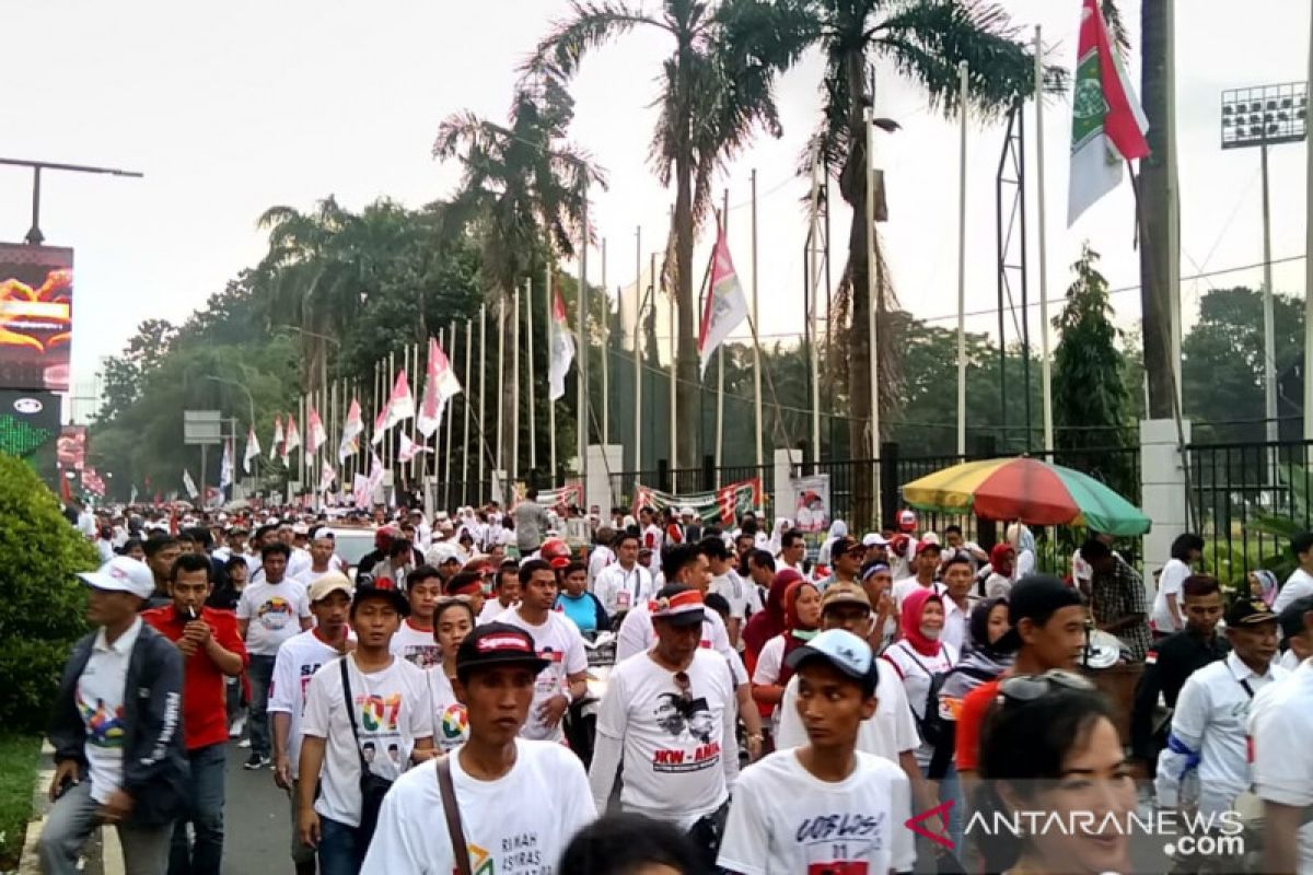 Massa kampanye Jokowi-Ma'ruf tinggalkan GBK