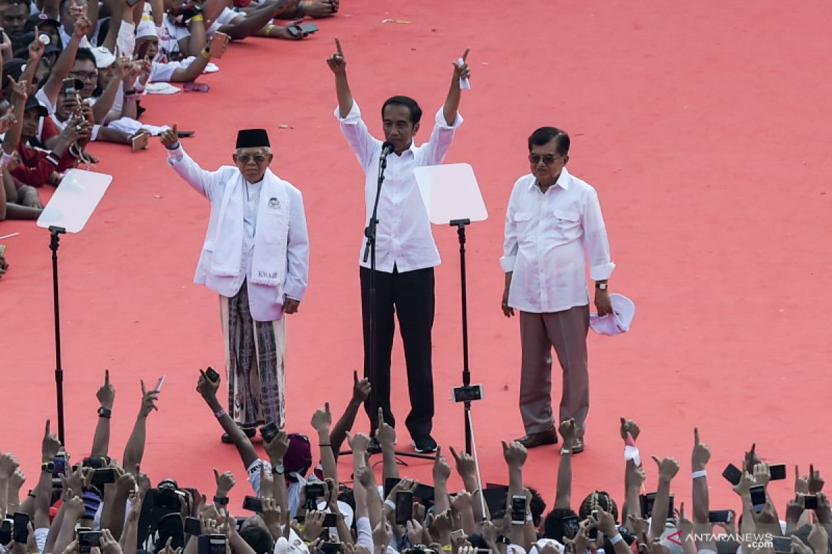 Jokowi thanks vice president on final presidential campaign