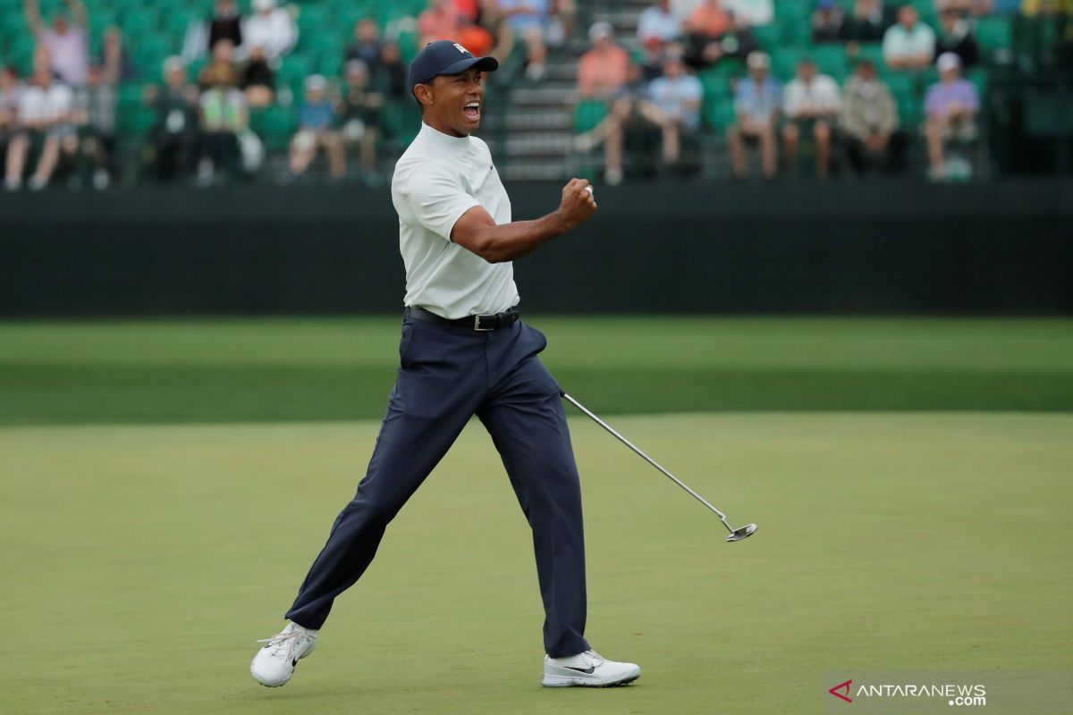 Tiger Woods terobos posisi kedua jelang akhir Masters