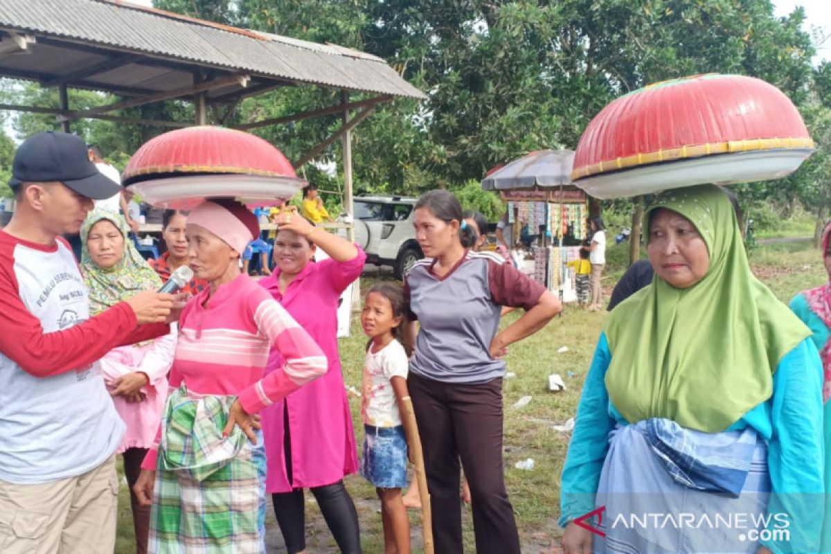 Relawan Demokrasi sosialisasikan pemilu melalui lomba tradisional