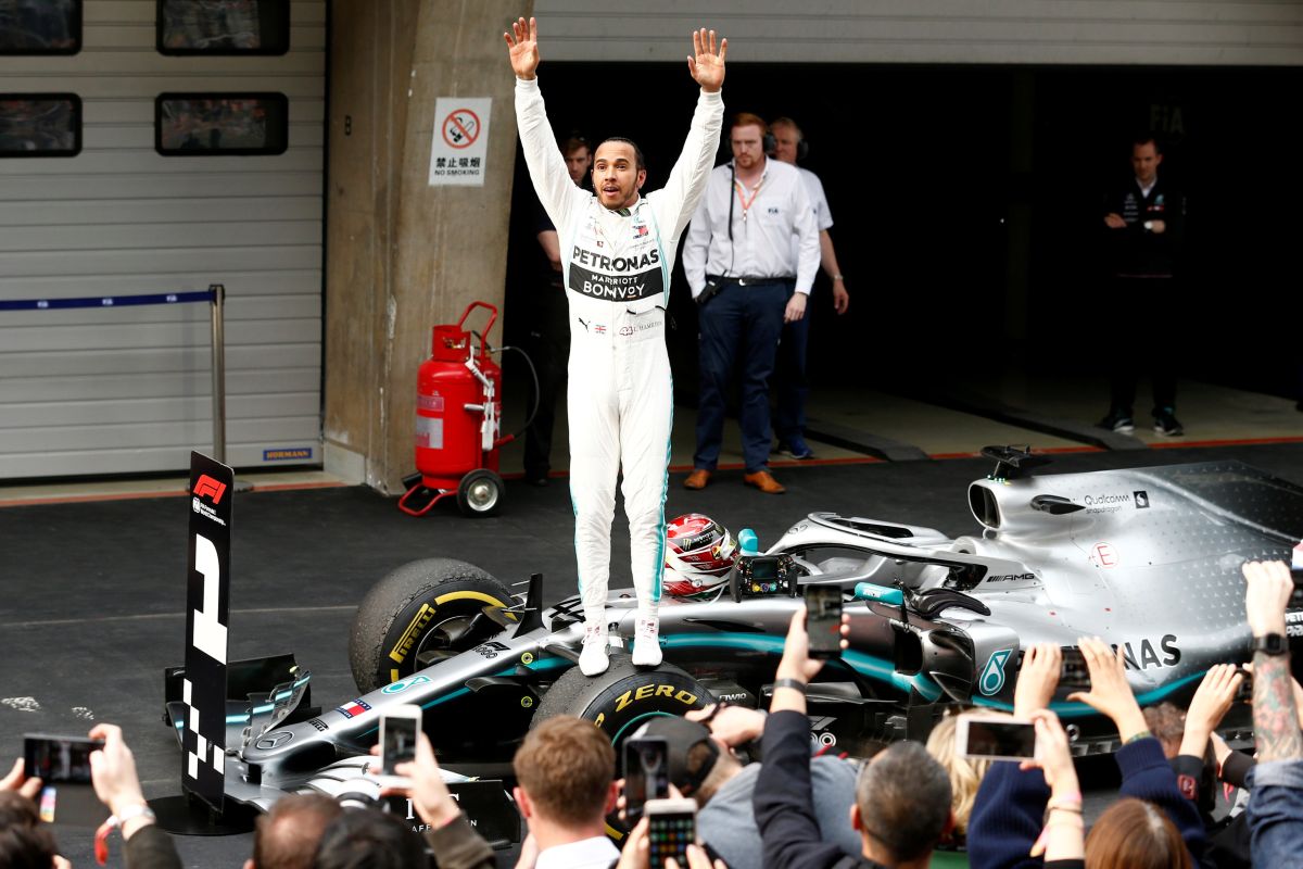 GP China, Hamilton juara seri ke-1.000, Mercedes cetak hat-trick