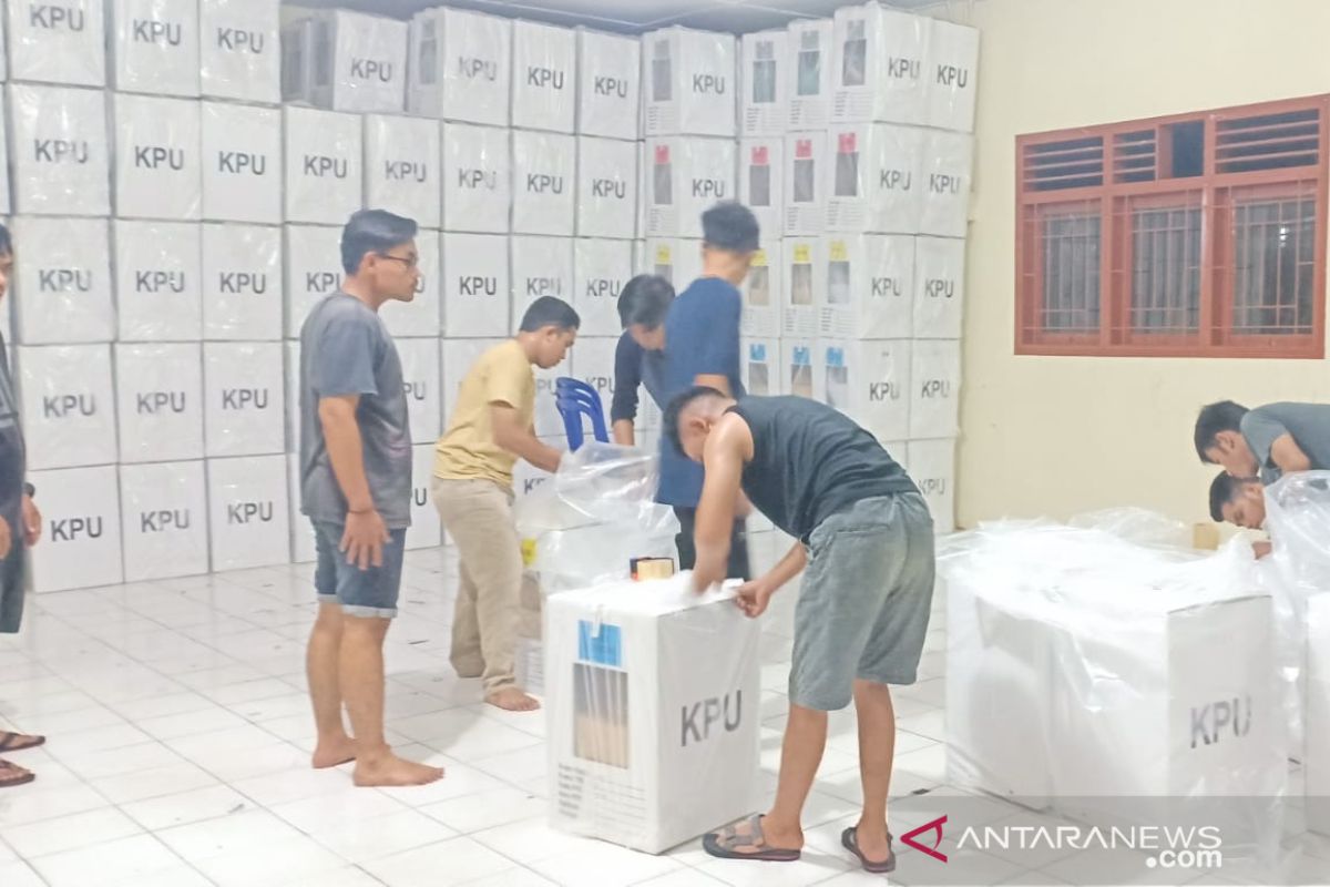 Bawaslu Bangka ingatkan KPU untuk distribusikan logistik tepat waktu (video)