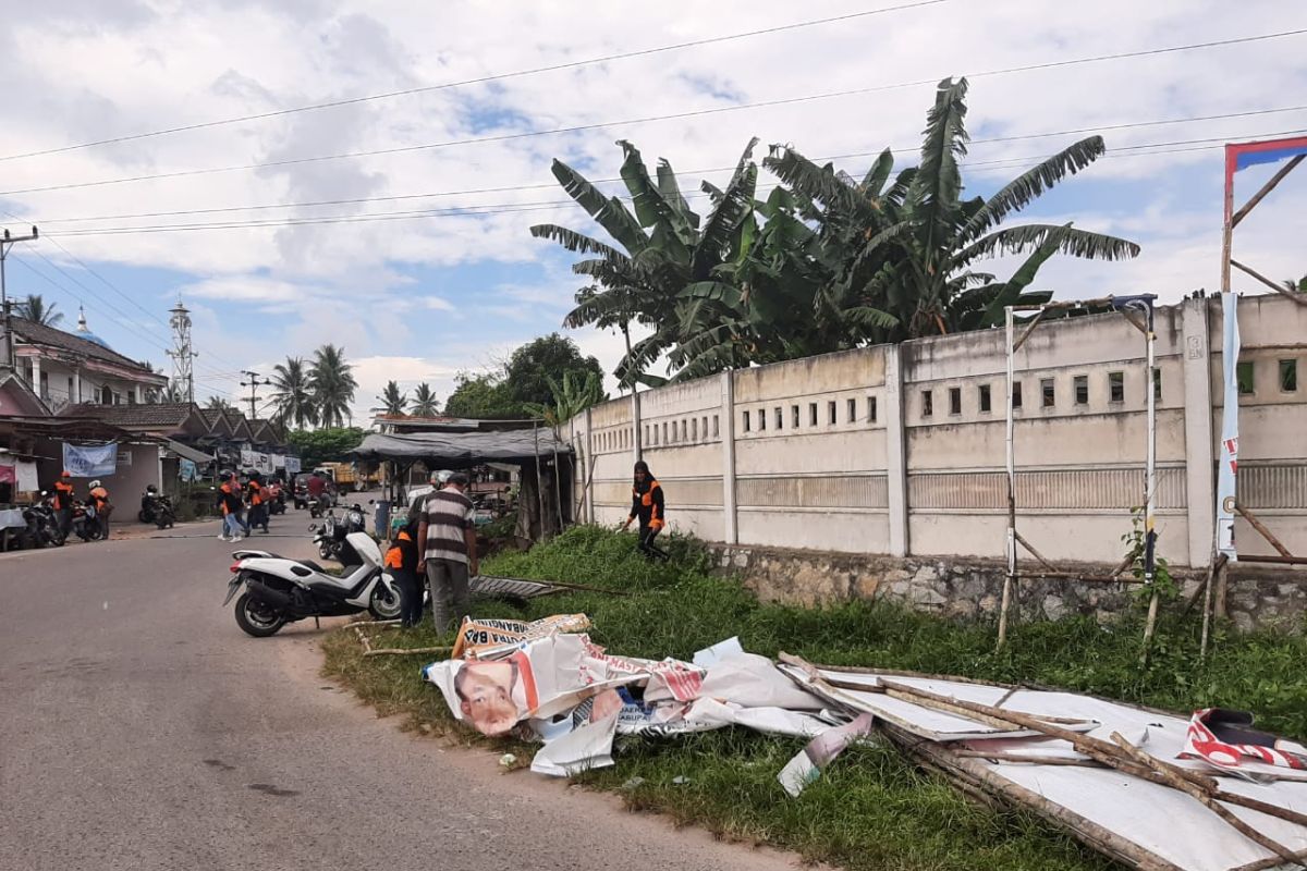 Bawaslu Bangka tertibkan APK secara serentak (video)