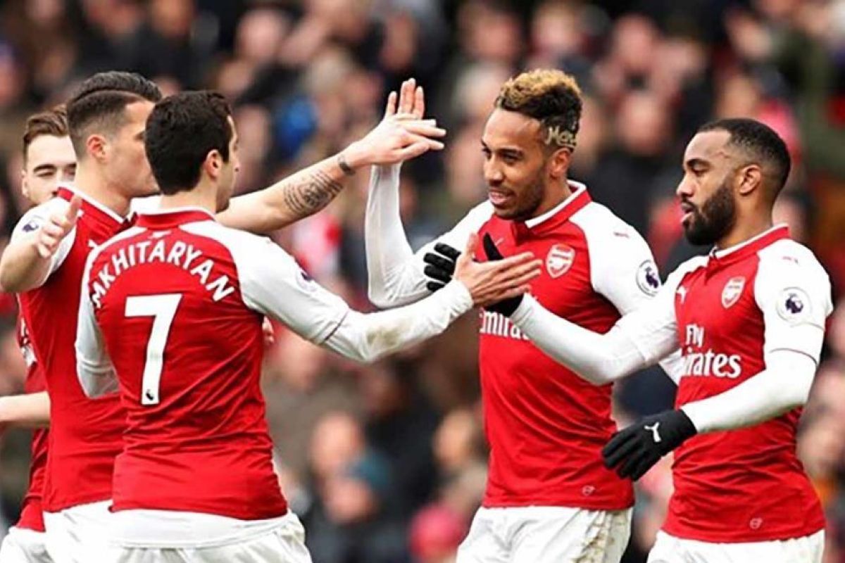 Mampukah  Arsenal masuk empat besar dan menyisihkan MU?