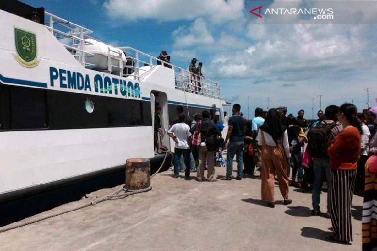 Pemkab Natuna gunakan kapal bupati angkut pemilih ke pulau terluar