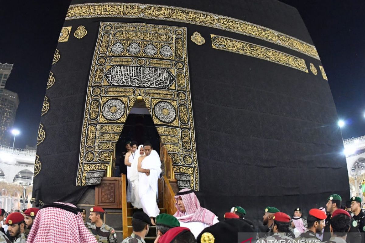 Presiden Jokowi berkesempatan masuk ke Kabah