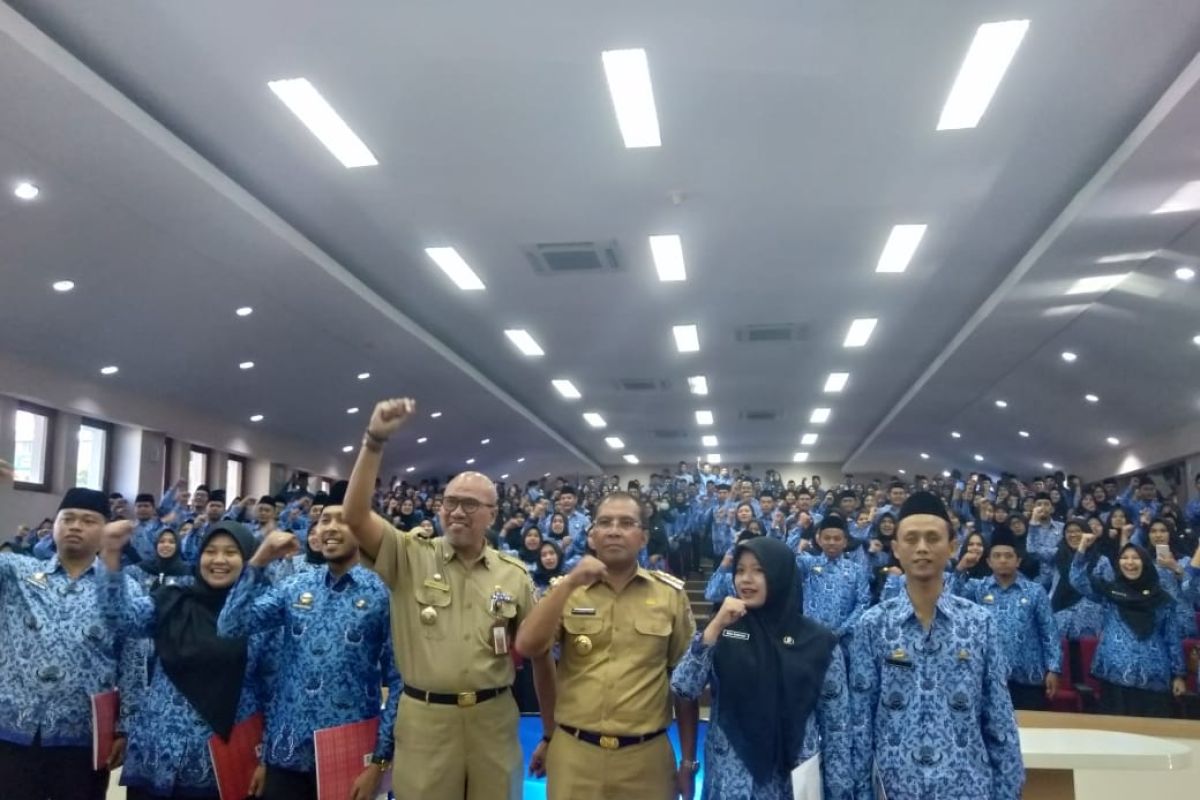 443 CPNS Pemkot Makassar terima SK Wali Kota