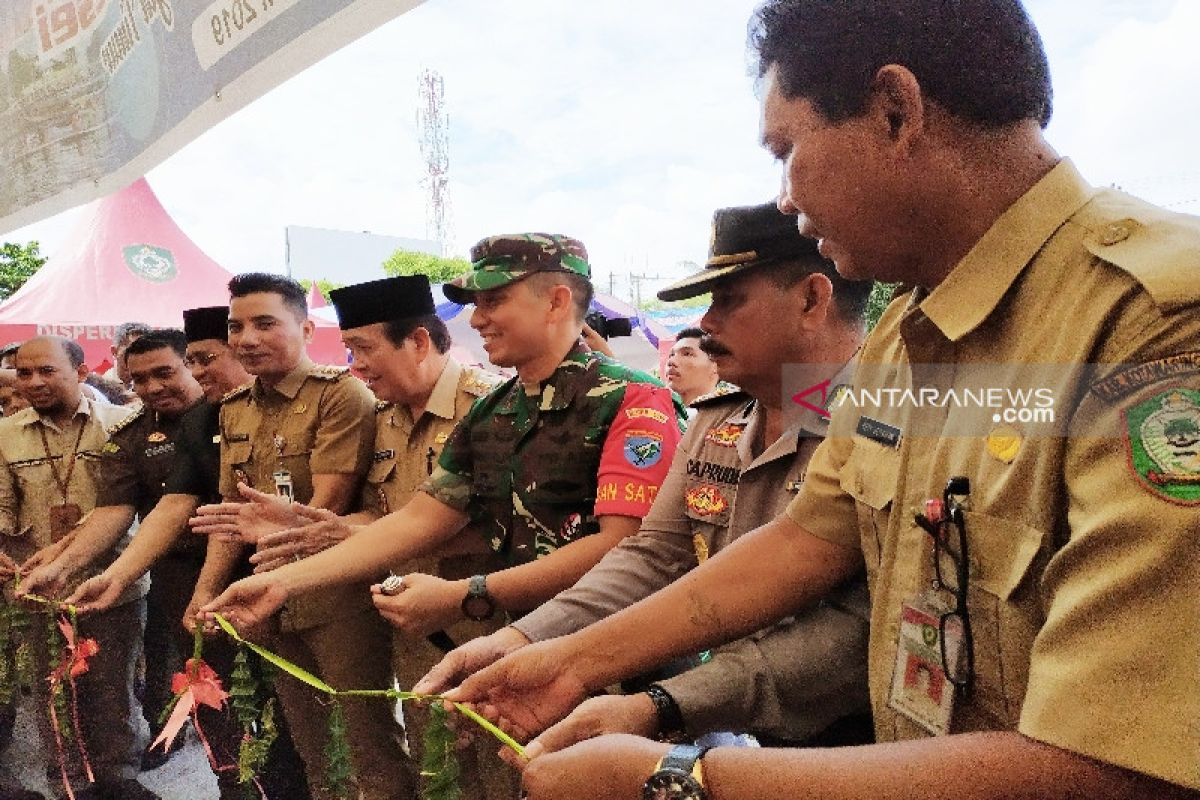 Pemkab Kotim dan Bulog dirikan pasar penyeimbang