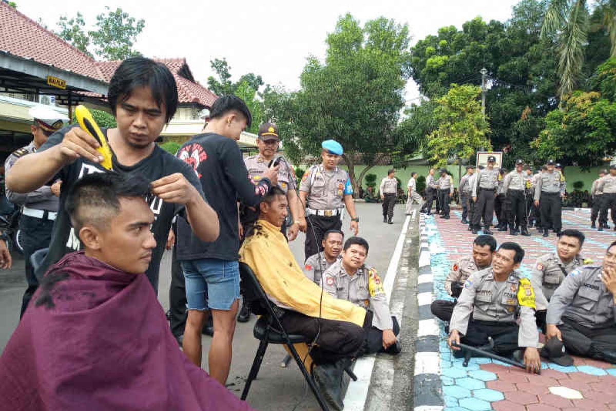 Anggota Polisi dilarang pulang ke  rumah, selama tiga hari jaga TPS