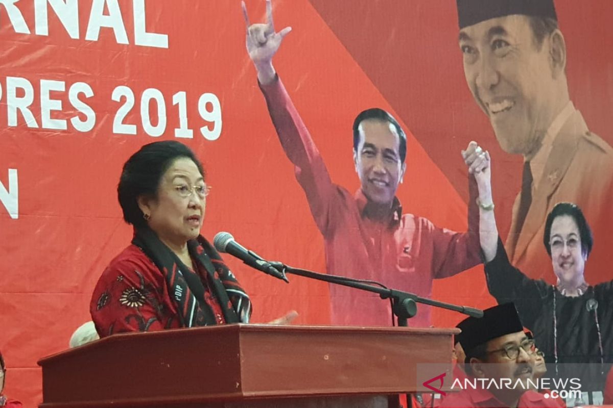 Megawati mengingatkan kadernya untuk berani bersuara