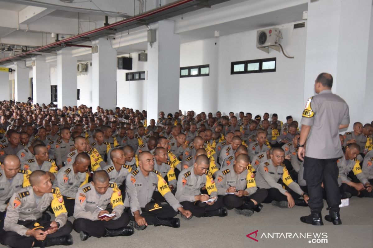 Dua orang polisi di Bogor awasi hingga 15 TPS