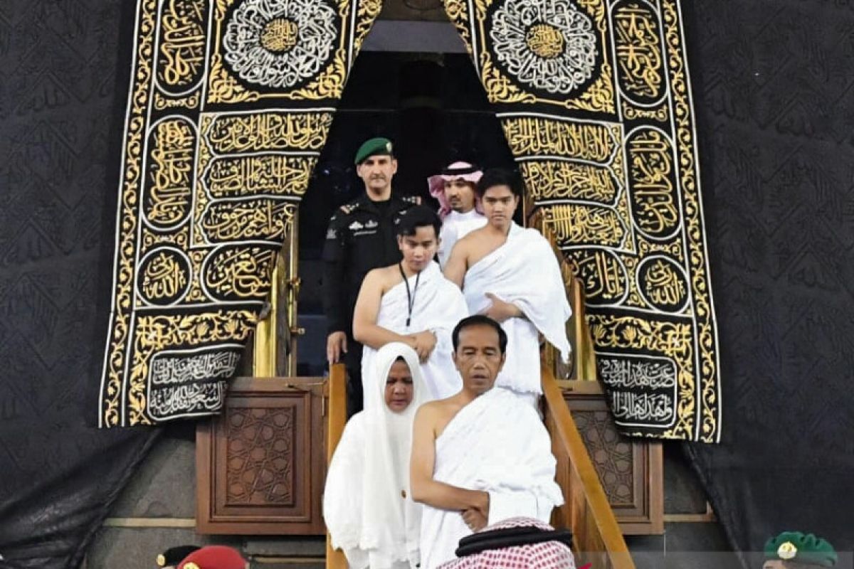 Ibadah umrah, Presiden Joko Widodo berkesempatan masuk ke Kabah