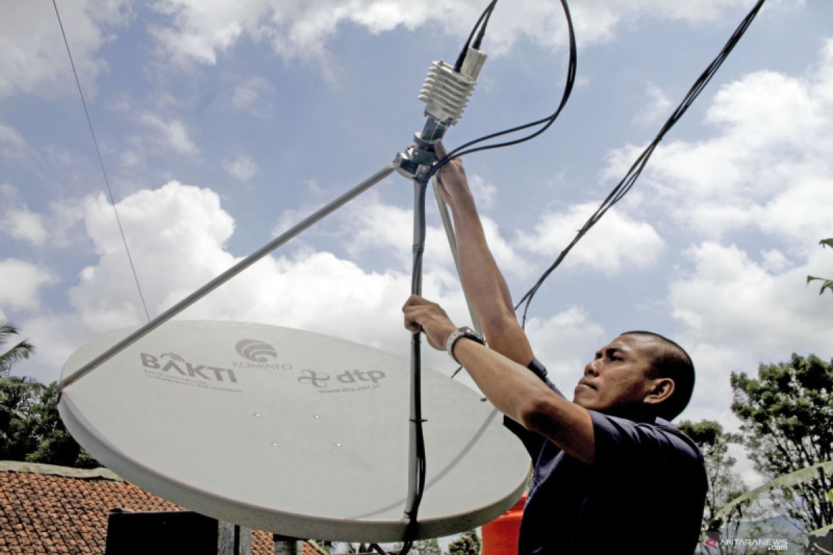 BAKTI Kominfo migrasi teknologi internet, VSAT menjadi Fiber Optik