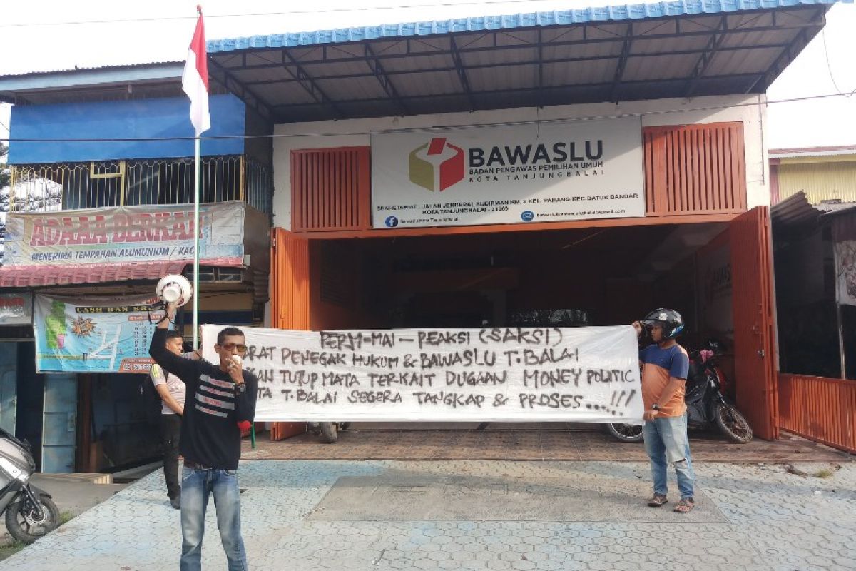 Bawaslu Tanjungbalai diminta tidak tutup mata terkait politik uang