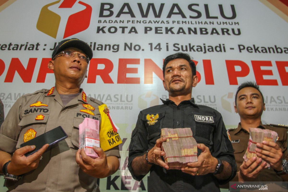 Permintaan uang tunai di Riau selama Pemilu melonjak. Begini penjelasan BI