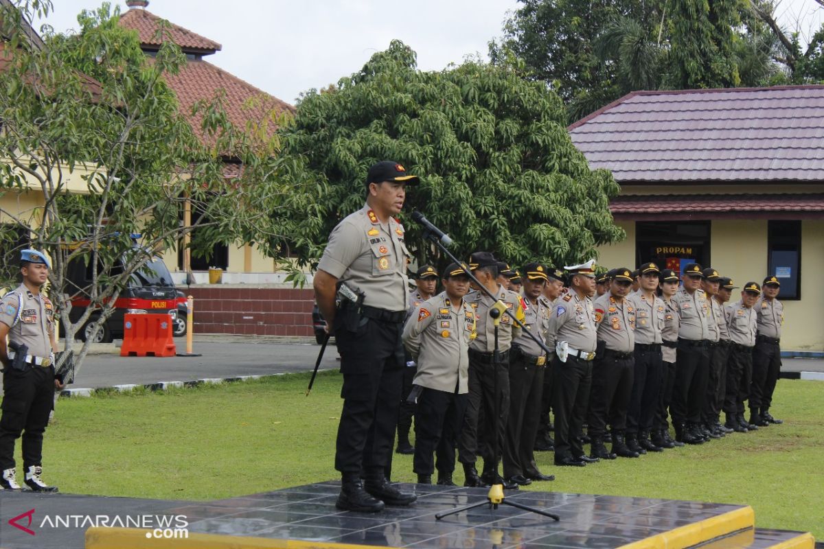 Warga bisa mencoblos di TPS hingga pukul 17.00 WIB