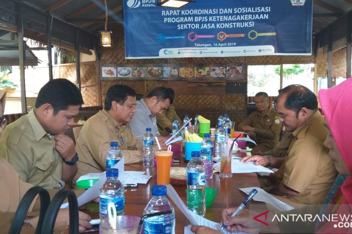 Bupati Aceh Tengah wajibkan perusahaan ikut BPJS-TK