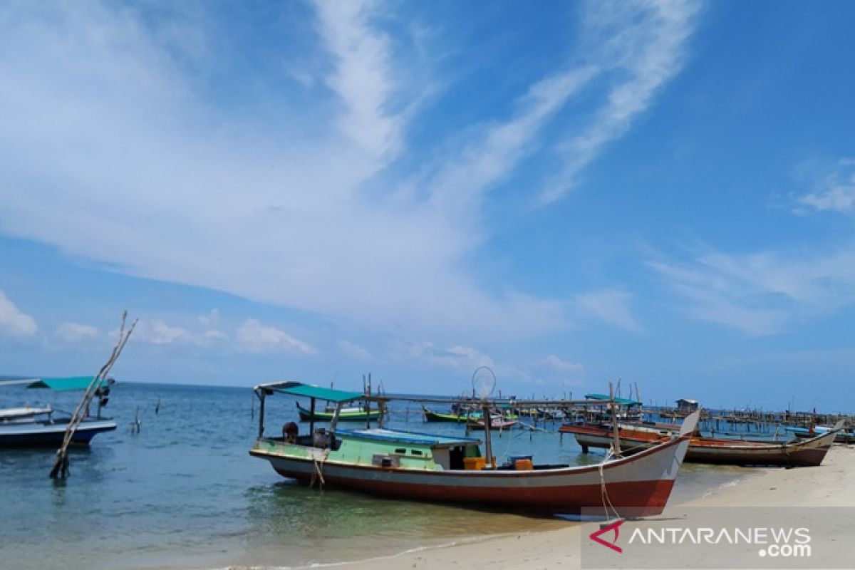 KSOP serahkan 2.000 sertifikat pas kecil kapal nelayan tradisional